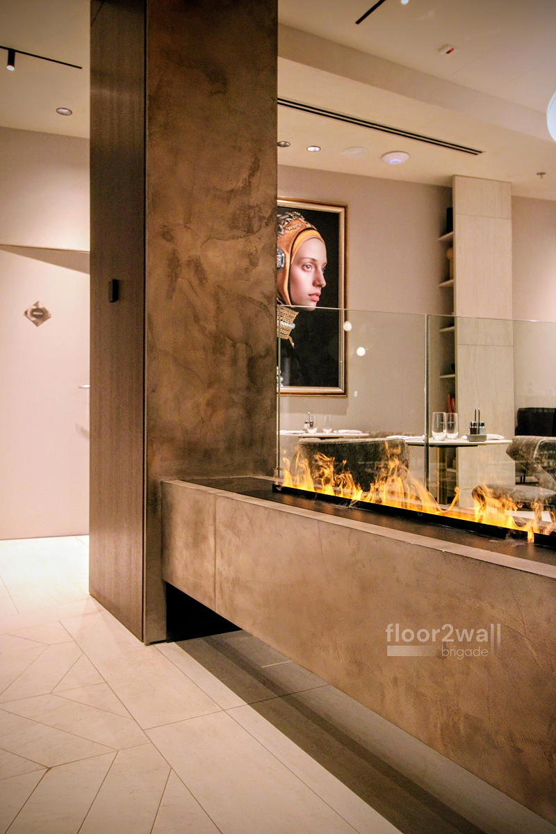 Leon Hotel Budapest oszlop bronz